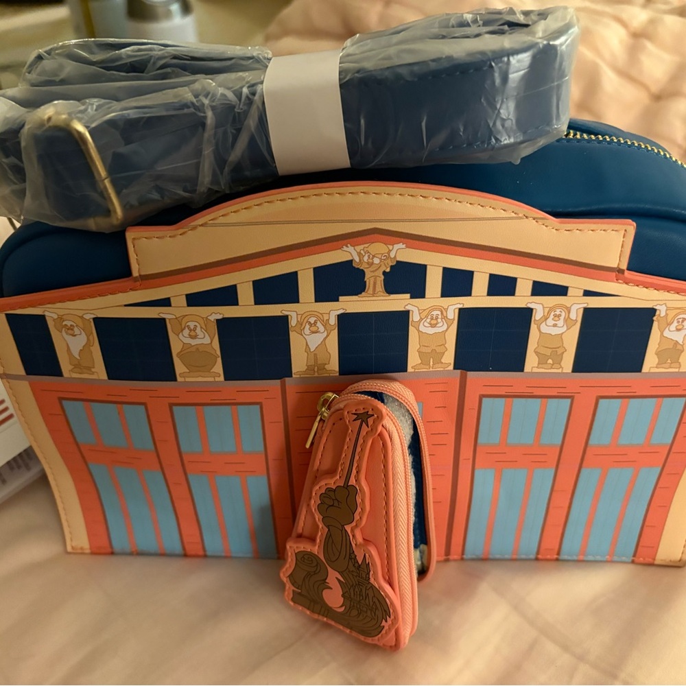 Loungefly D23 2024 Exclusive Walt Disney Animation Studios Crossbody Bag (Rare) - Picture 4 of 14